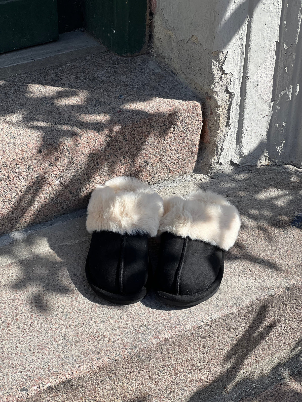 Moroni slippers - Black