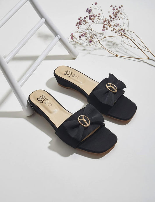 Black | Flat Slippers for women