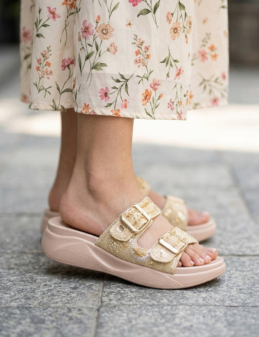 Golden Flat Sandals with Triple Rhinestone Bows – Sparkling Strappy Slides